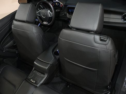 Used 2021 Chevrolet Camaro SS RWD image 16