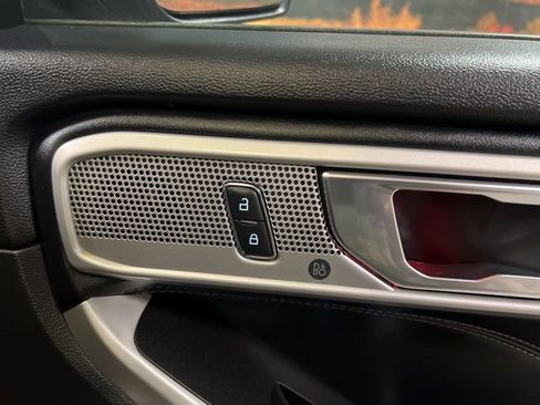 Used 2022 Ford Explorer Limited image 74