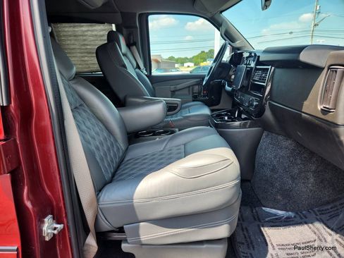 Used 2024 Chevrolet Express 2500 image 35