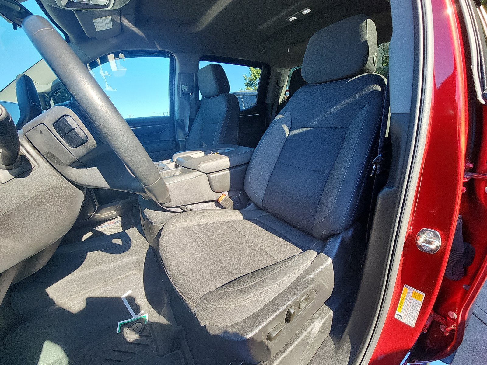 Used 2023 Chevrolet Silverado 1500 RST AWD/4WD image 18