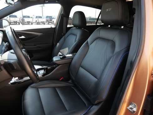 Used 2024 Buick Envista Sport Touring w/ Convenience I Package FWD image 24