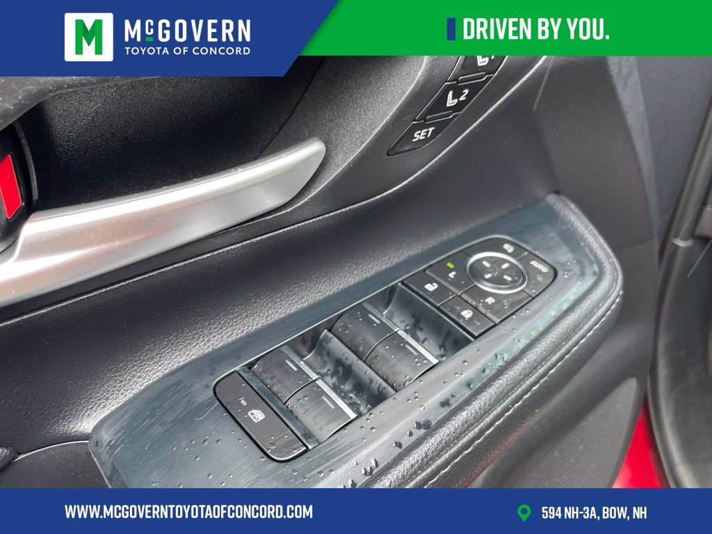 Used 2024 Toyota Grand Highlander AWD Hybrid image 15