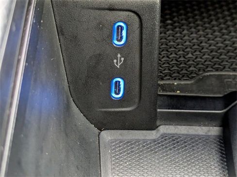 Used 2022 Mercedes-Benz EQS 580 580 image 26