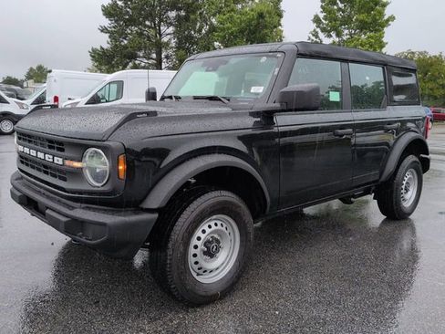 New 2025 Ford Bronco 4-Door image 7