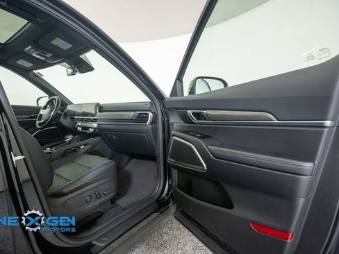 Used 2024 Kia Telluride EX X-Line AWD/4WD image 41