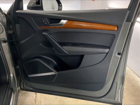 Certified 2023 Audi Q5 2.0T Premium Plus w/ Premium Plus Package image 24
