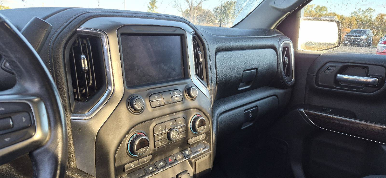 Used 2021 Chevrolet Silverado 1500 LT AWD/4WD image 10