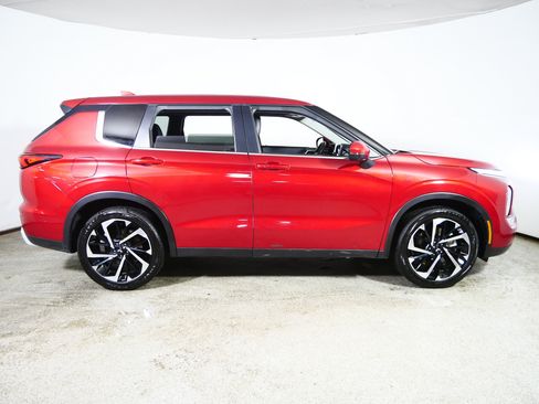 Used 2024 Mitsubishi Outlander SE FWD image 8