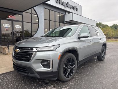 Used 2023 Chevrolet Traverse LT