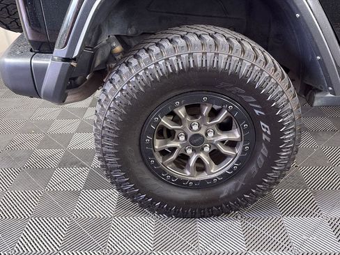 Used 2021 Jeep Wrangler Unlimited Rubicon w/ Dual Top Group AWD/4WD image 14