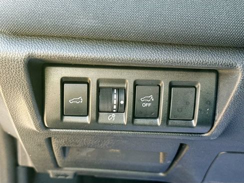Used 2024 Subaru Outback Premium AWD/4WD image 10