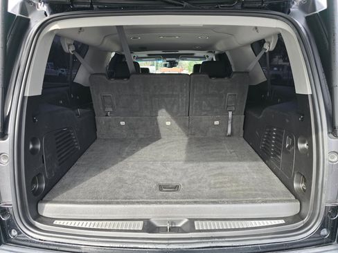 Used 2019 Chevrolet Suburban LT AWD/4WD image 10