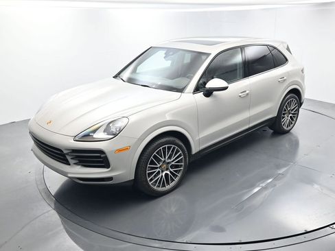 Certified 2023 Porsche Cayenne Platinum Edition AWD/4WD image 34