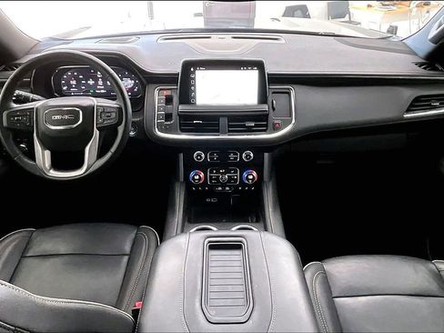 Used 2023 GMC Yukon SLT w/ SLT Premium Package image 20