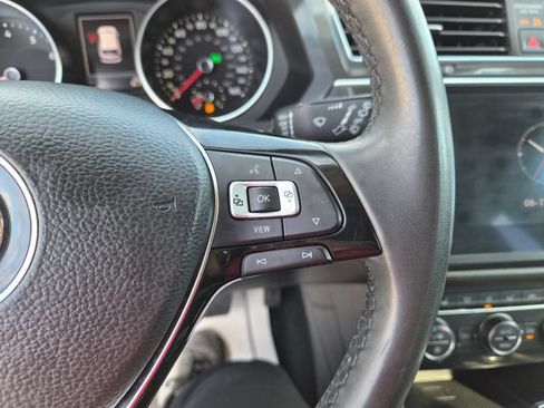 Used 2020 Volkswagen Tiguan SE FWD image 20