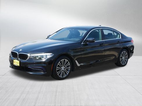Used 2019 BMW 530i xDrive w/ Convenience Package AWD/4WD image 3