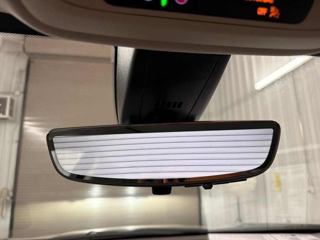 Used 2022 Cadillac XT5 Premium Luxury w/ Technology Package AWD/4WD image 35