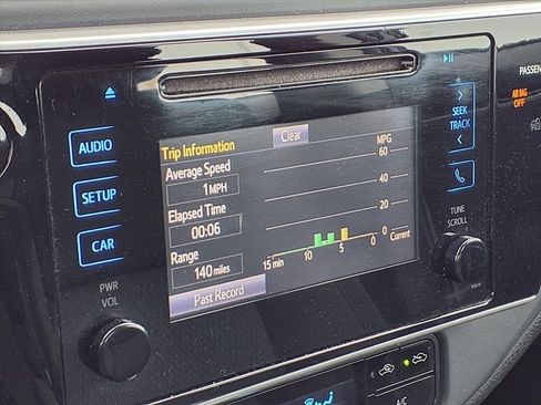 Used 2017 Toyota Corolla L image 21