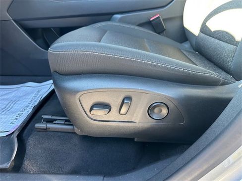 Used 2024 Chevrolet Traverse LT image 21