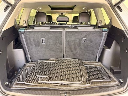 Used 2024 Volkswagen Atlas SEL Premium R-Line image 24