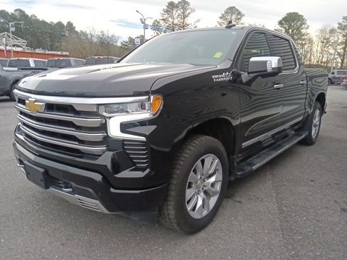 Used 2024 Chevrolet Silverado 1500 High Country w/ Technology Package image 7