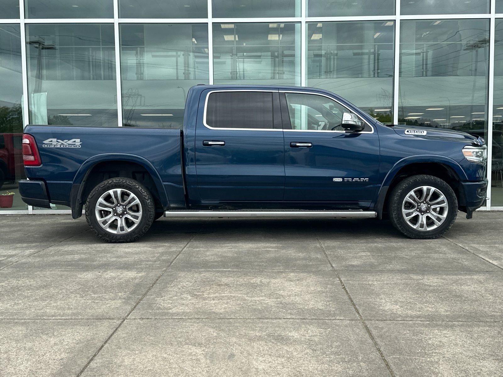 Used 2021 RAM 1500 Limited w/ Off Road Group AWD/4WD image 3
