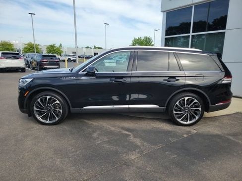 Certified 2023 Lincoln Aviator Reserve w/ Equipment Group 201A AWD/4WD image 3