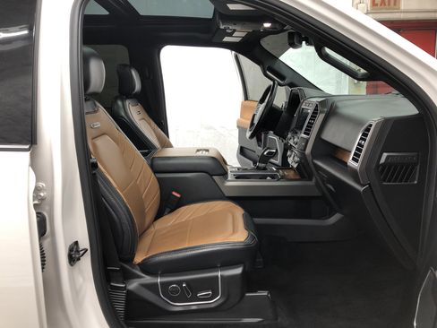 Used 2017 Ford F150 Limited w/ Trailer Tow Package image 9