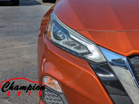Used 2020 Nissan Altima 2.5 SR w/ Premium Package FWD image 11