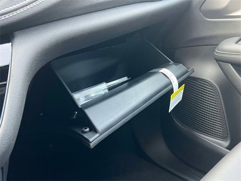 New 2026 Chrysler Pacifica Select image 13