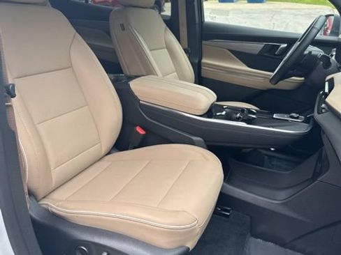 Used 2026 Buick Enclave Preferred AWD/4WD image 43