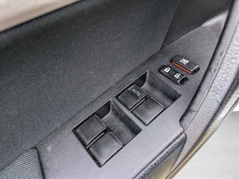 Used 2016 Toyota Corolla LE image 8