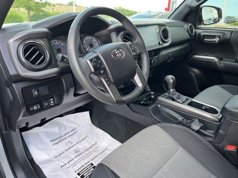 Certified 2022 Toyota Tacoma TRD Off-Road w/ Technology Package image 6