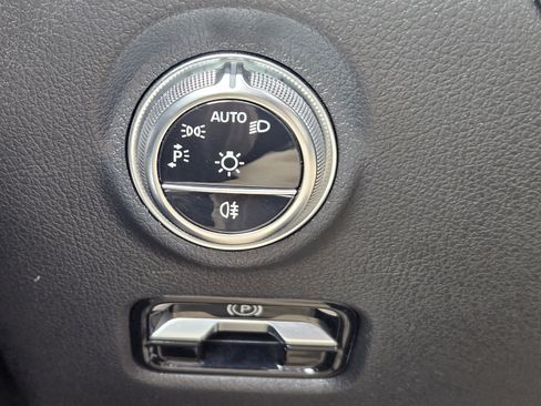 Certified 2024 Mercedes-Benz C 300 Sedan image 12