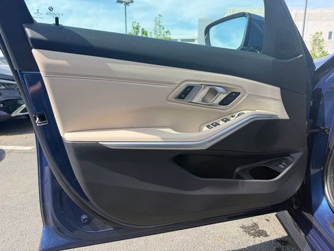 Used 2021 BMW 330i xDrive Sedan w/ Premium Package AWD/4WD image 4