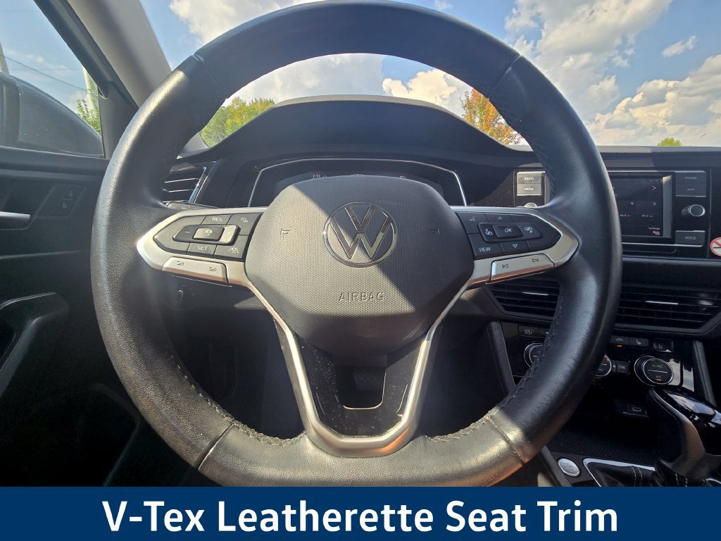 Used 2024 Volkswagen Jetta SE FWD image 19