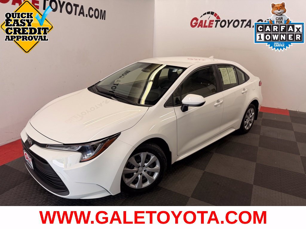 Used 2023 Toyota Corolla LE w/ Carpet Mat Package (TMS) FWD image 1