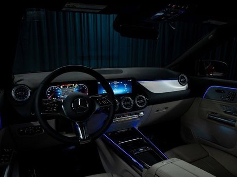 Certified 2026 Mercedes-Benz GLA 250 image 11