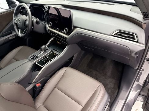 Used 2026 Lexus TX 350 FWD w/ Technology Package image 15