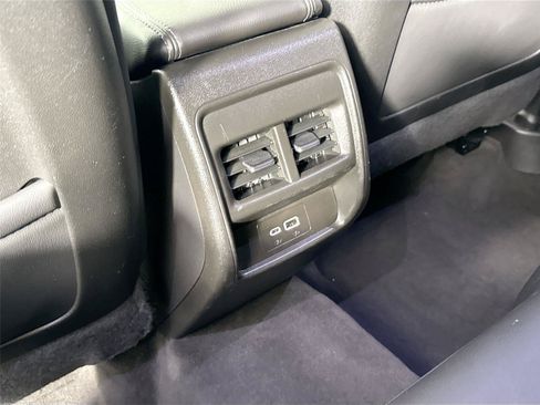 Used 2025 Cadillac XT4 Premium Luxury FWD image 36