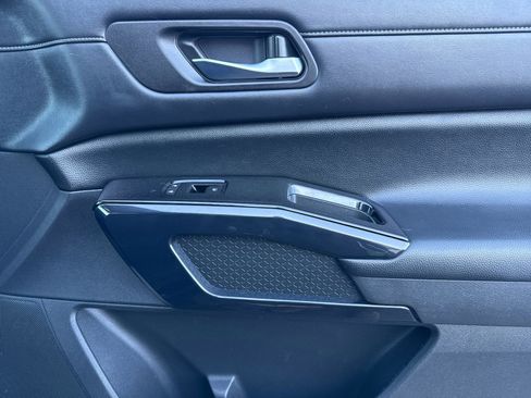 Used 2022 Nissan Pathfinder SV image 20