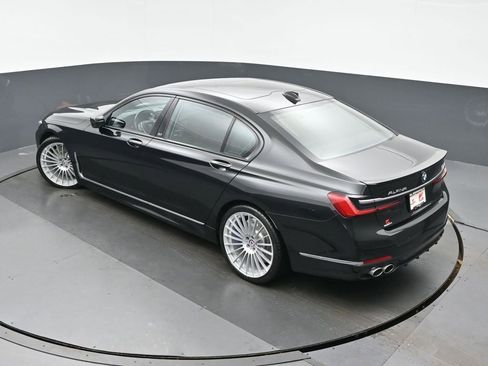 Used 2022 BMW ALPINA B7 xDrive w/ Luxury Rear Seating Package image 38