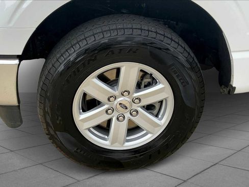 Used 2023 Ford F150 XLT image 8