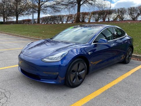 Used 2018 Tesla Model 3 image 2