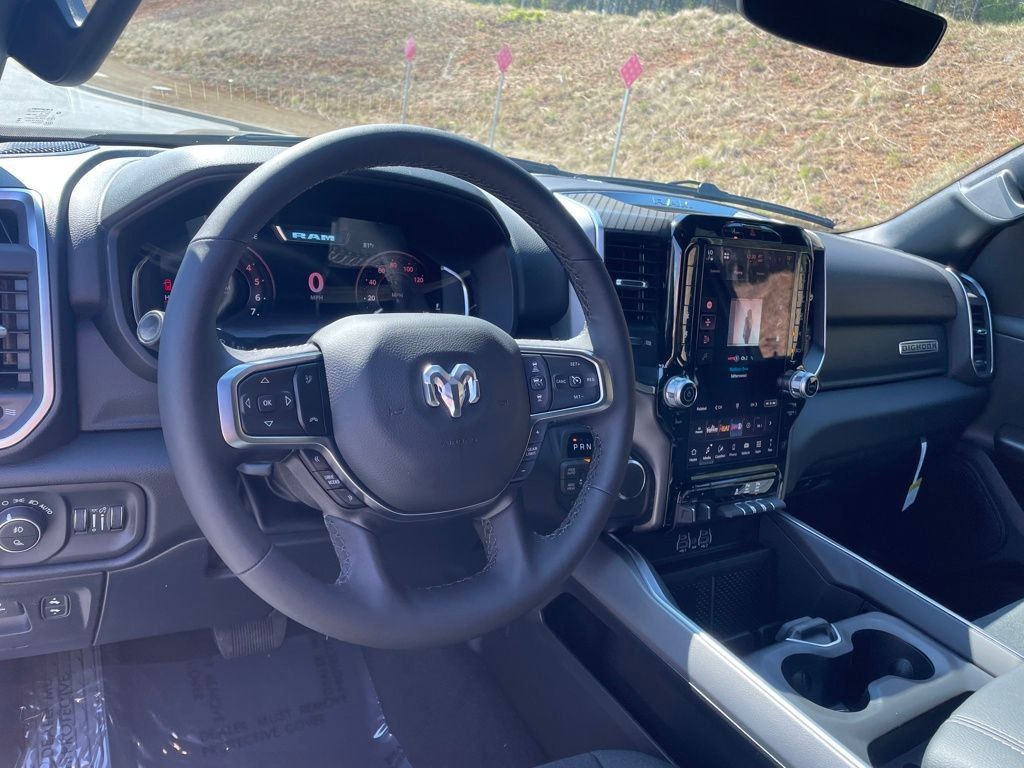 New 2026 RAM 1500 Big Horn AWD/4WD image 11