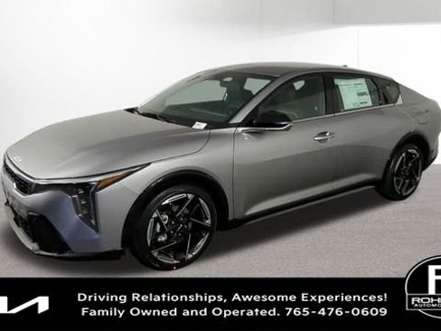 New 2025 Kia K4 GT-Line image 4