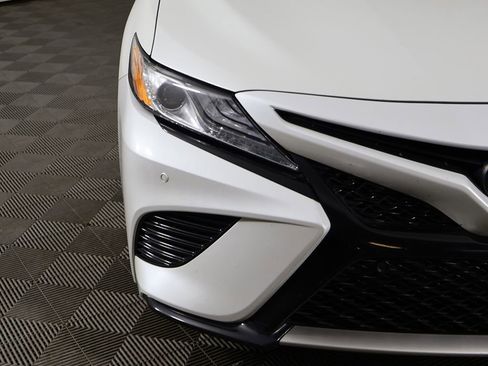 Used 2020 Toyota Camry XSE FWD image 13