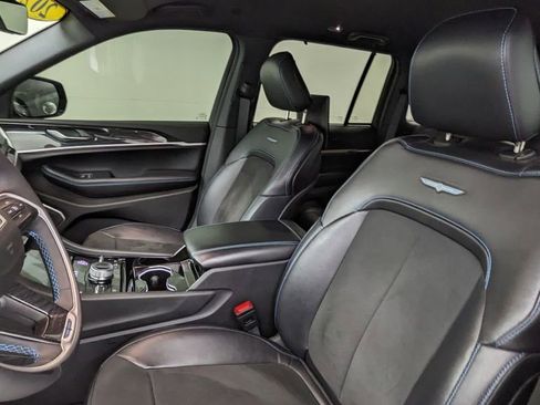 Used 2022 Jeep Grand Cherokee Trailhawk w/ Rear Seat Video Group 1 image 2