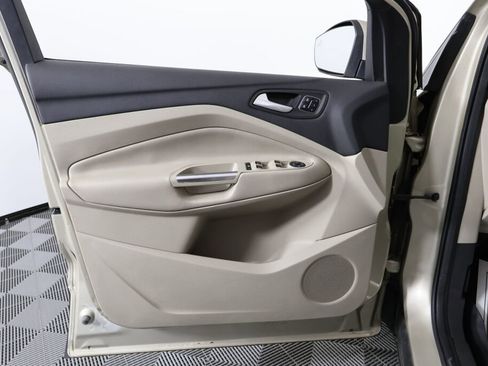 Used 2017 Ford Escape Titanium image 12