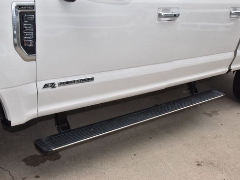 Used 2018 Ford F250 Limited w/ FX4 Off-Road Package AWD/4WD image 38